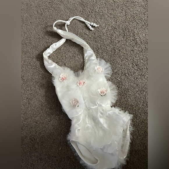 Dollcake one piece infant outfit size 1 worn once - Picture 3 of 4